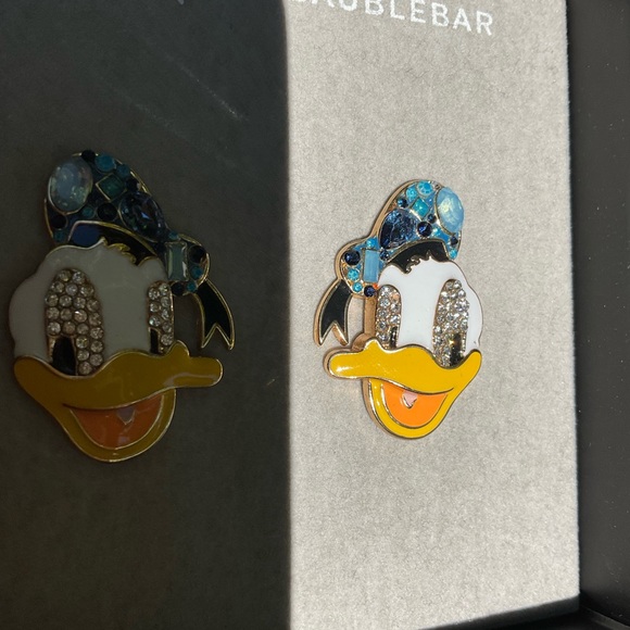 💎Disney Baublebar Donald Duck Earrings - Picture 5 of 10
